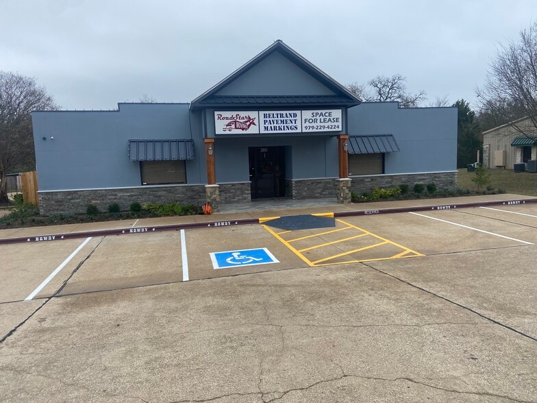 3810 Harvey Rd, College Station, TX for lease - Building Photo - Image 1 of 1
