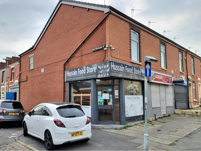 27-33 Queens Park Rd, Blackburn for sale - Primary Photo - Image 1 of 1