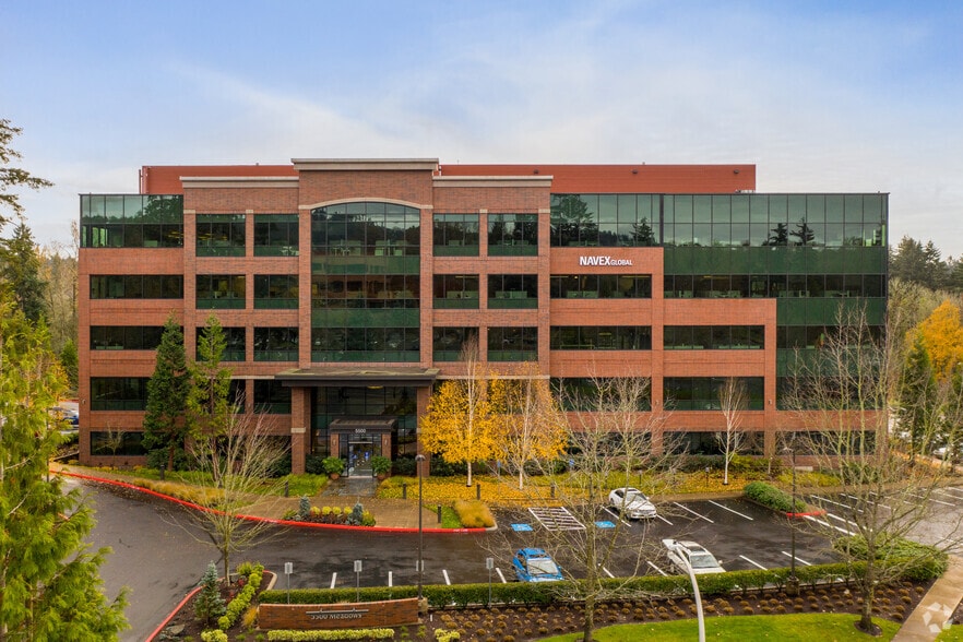 5500 Meadows Rd, Lake Oswego, OR for lease - Building Photo - Image 2 of 7
