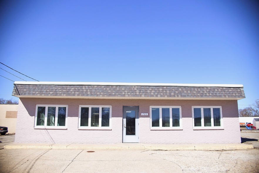 735 Crofton St SE, Grand Rapids, MI for lease - Building Photo - Image 3 of 33