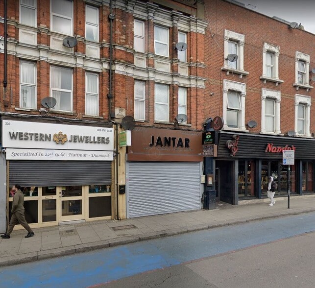 228 Upper Tooting Rd, London for sale - Primary Photo - Image 1 of 1