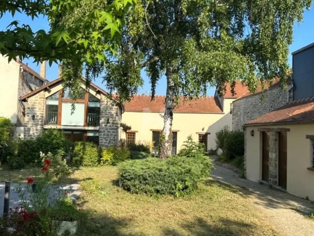 Office in Évry-Courcouronnes for sale Building Photo- Image 1 of 14