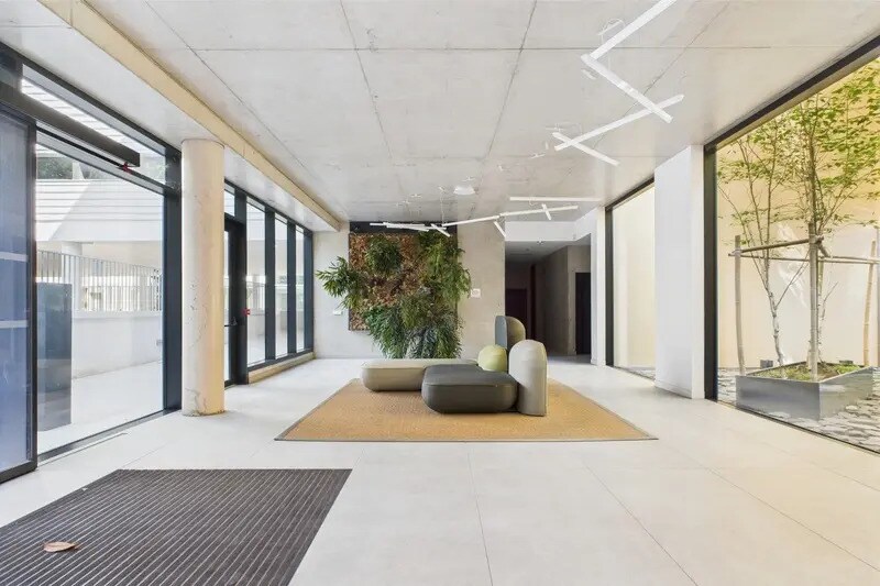 Office in Lattes for sale - Lobby - Image 3 of 10