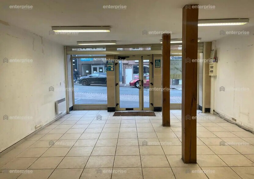 Retail in Saint-Quentin for lease - Interior Photo - Image 3 of 4
