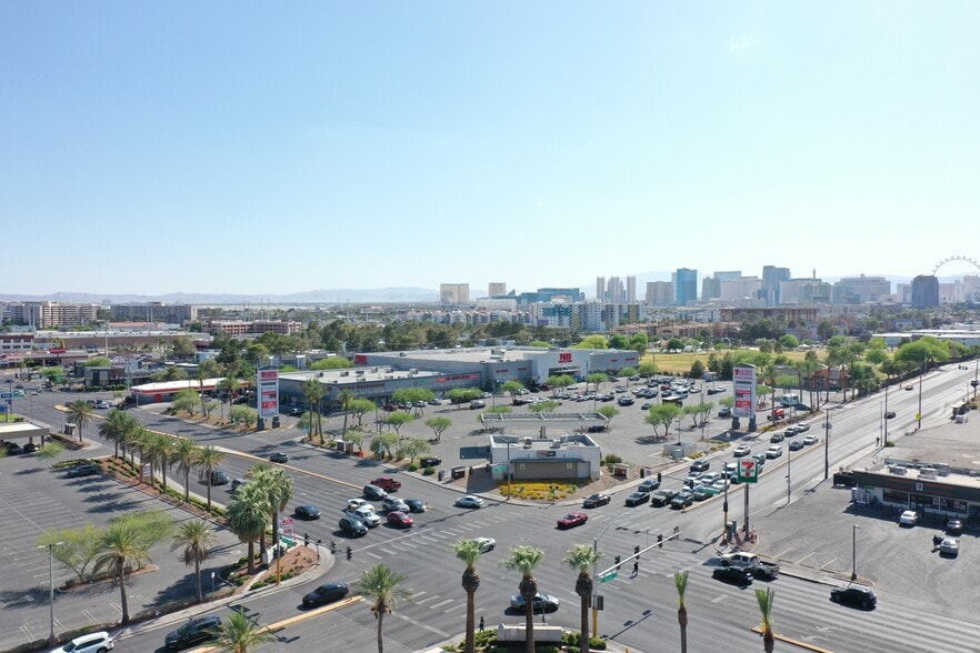 1155-1159 E Twain Ave, Las Vegas, NV for lease - Building Photo - Image 1 of 6