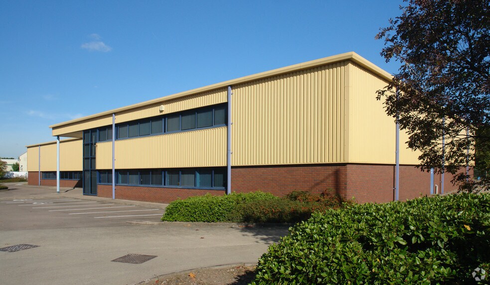 Quinn Clos, Coventry for sale - Primary Photo - Image 1 of 1