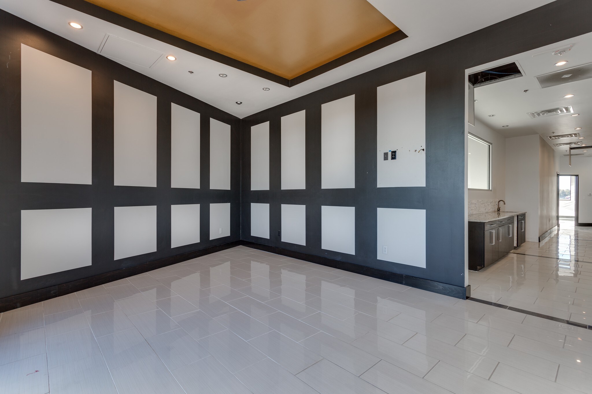 825 W Royal Ln, Irving, TX for sale Building Photo- Image 1 of 1