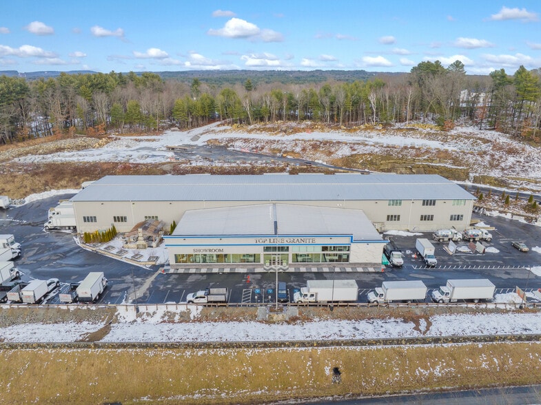 347 Middlesex Rd, Tyngsborough, MA for lease - Building Photo - Image 1 of 6