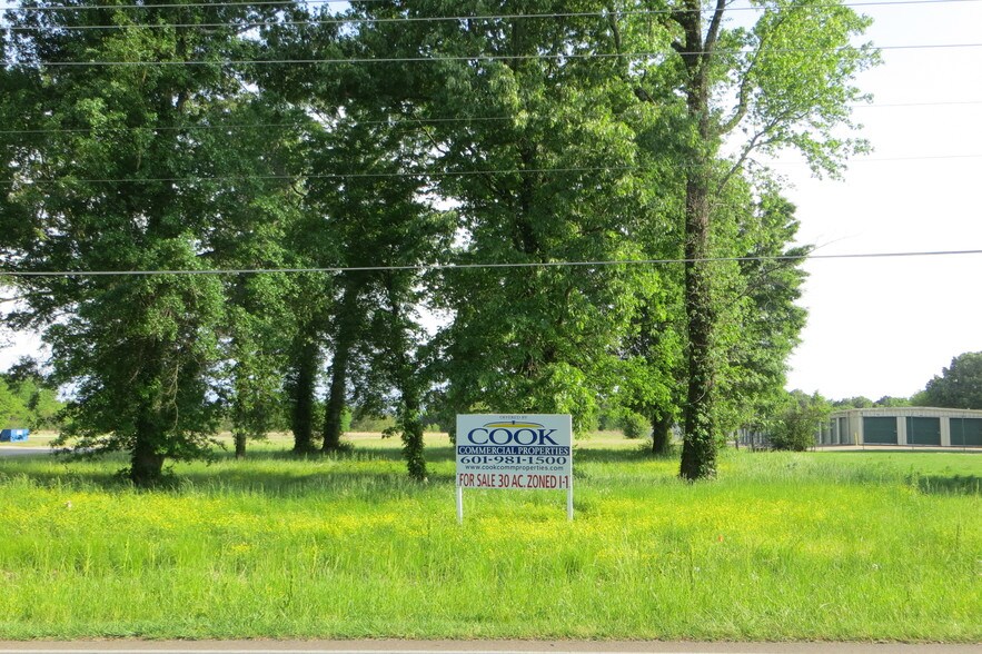 Beasley Rd, Jackson, MS for sale - Building Photo - Image 1 of 5