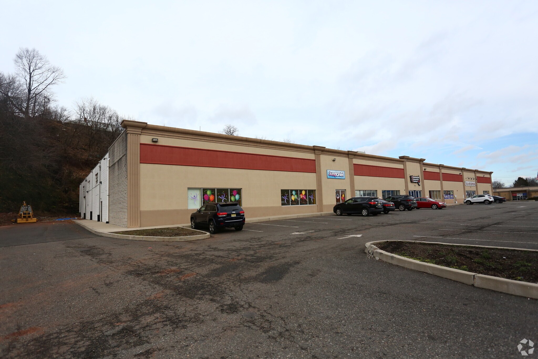 69 State Route 17, Hasbrouck Heights, NJ for sale Primary Photo- Image 1 of 1