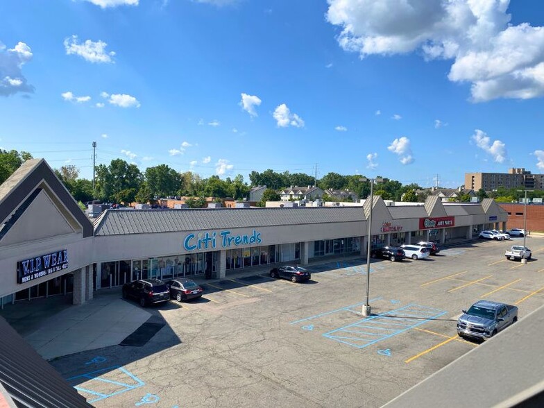 27425-27565 Michigan Ave, Inkster, MI for lease - Building Photo - Image 2 of 7