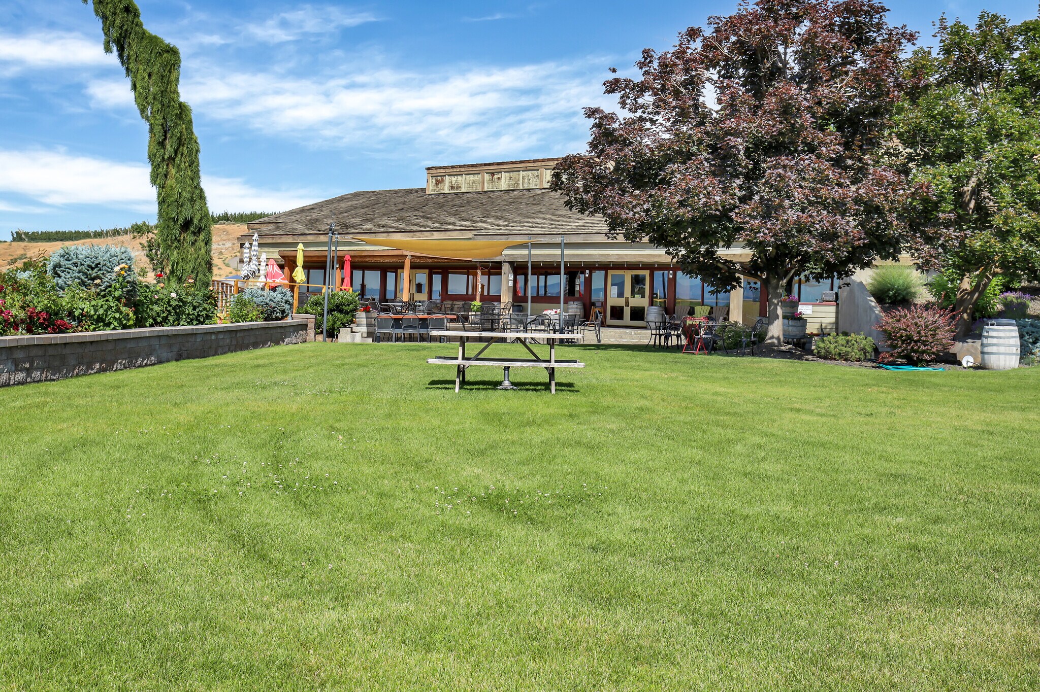 1500 Vintage Rd, Zillah, WA 98953 Silverlake Winery