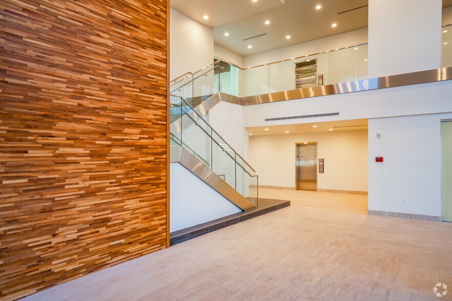 7300 W Boston St, Chandler, AZ for lease - Lobby - Image 2 of 23