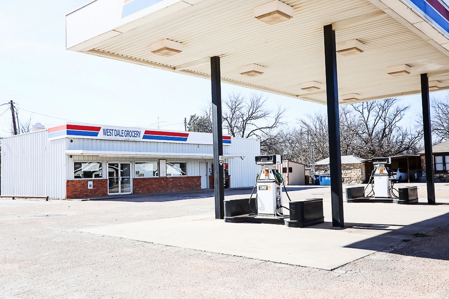 501 W Dale St, Winters, TX 79567