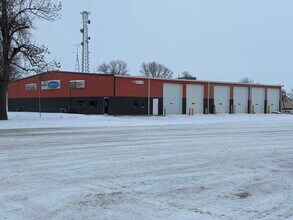 1740 E College Dr, Marshall, MN for lease Interior Photo- Image 1 of 11