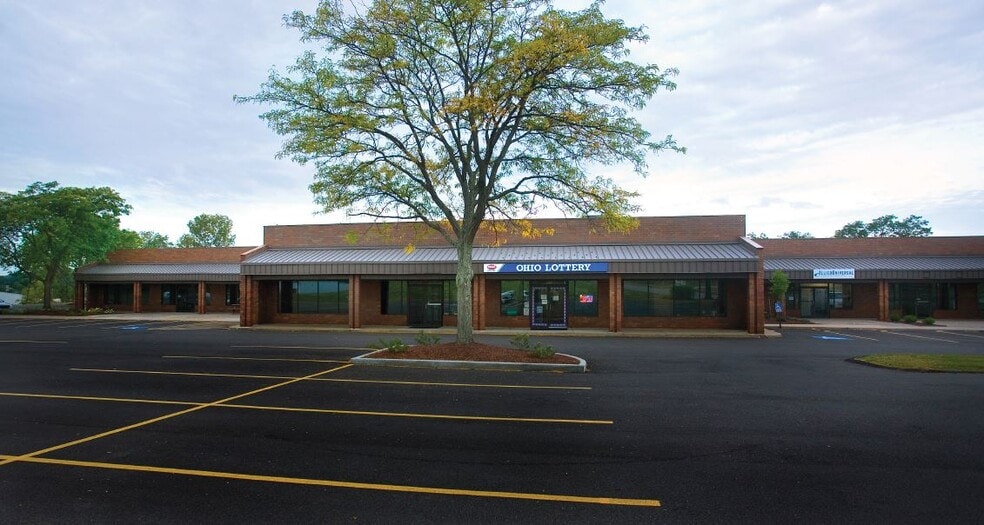 5900-5950 Mayfair Rd, North Canton, OH for lease - Building Photo - Image 1 of 6