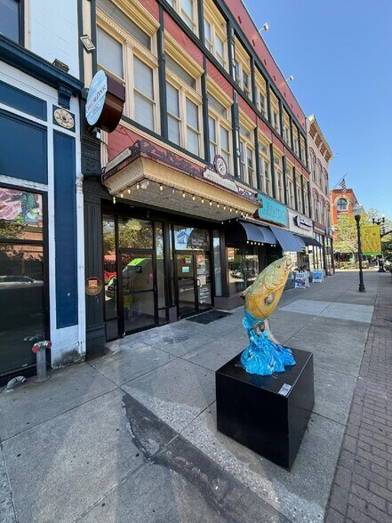 905-909 3rd Ave, Huntington, WV for lease - Building Photo - Image 2 of 4