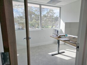500 SE Osceola St, Stuart, FL for lease Interior Photo- Image 1 of 3