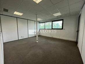 Office in Aix-en-Provence for lease Interior Photo- Image 2 of 6