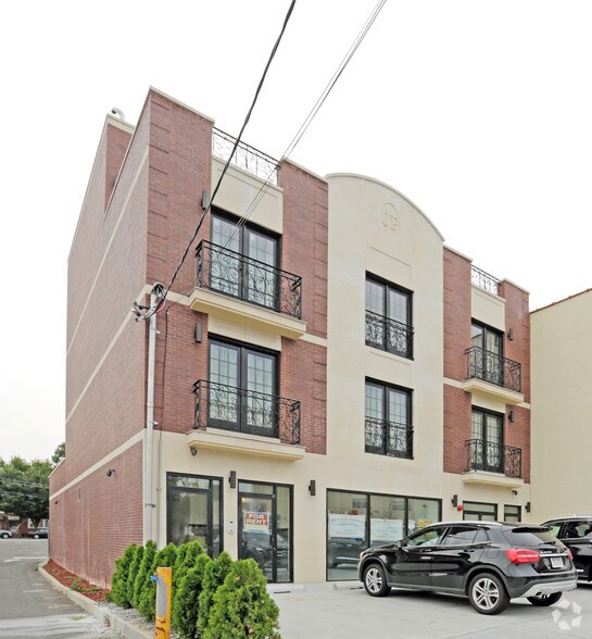 79-54 Metropolitan, Flushing, NY for sale - Primary Photo - Image 1 of 1