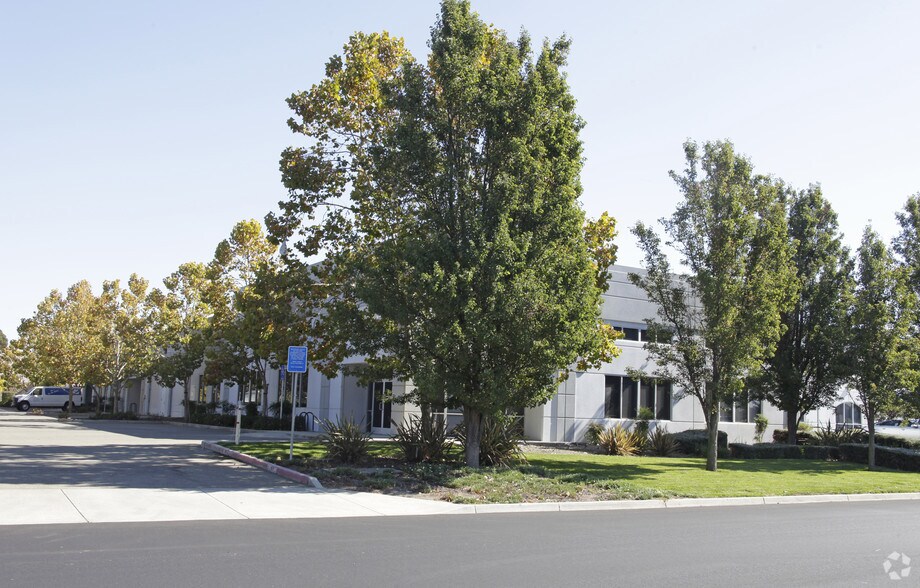 1813 Rutan Dr, Livermore, CA for lease - Building Photo - Image 1 of 3