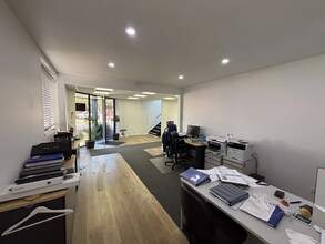 18 Citrus St, Braeside for lease Interior Photo- Image 2 of 6