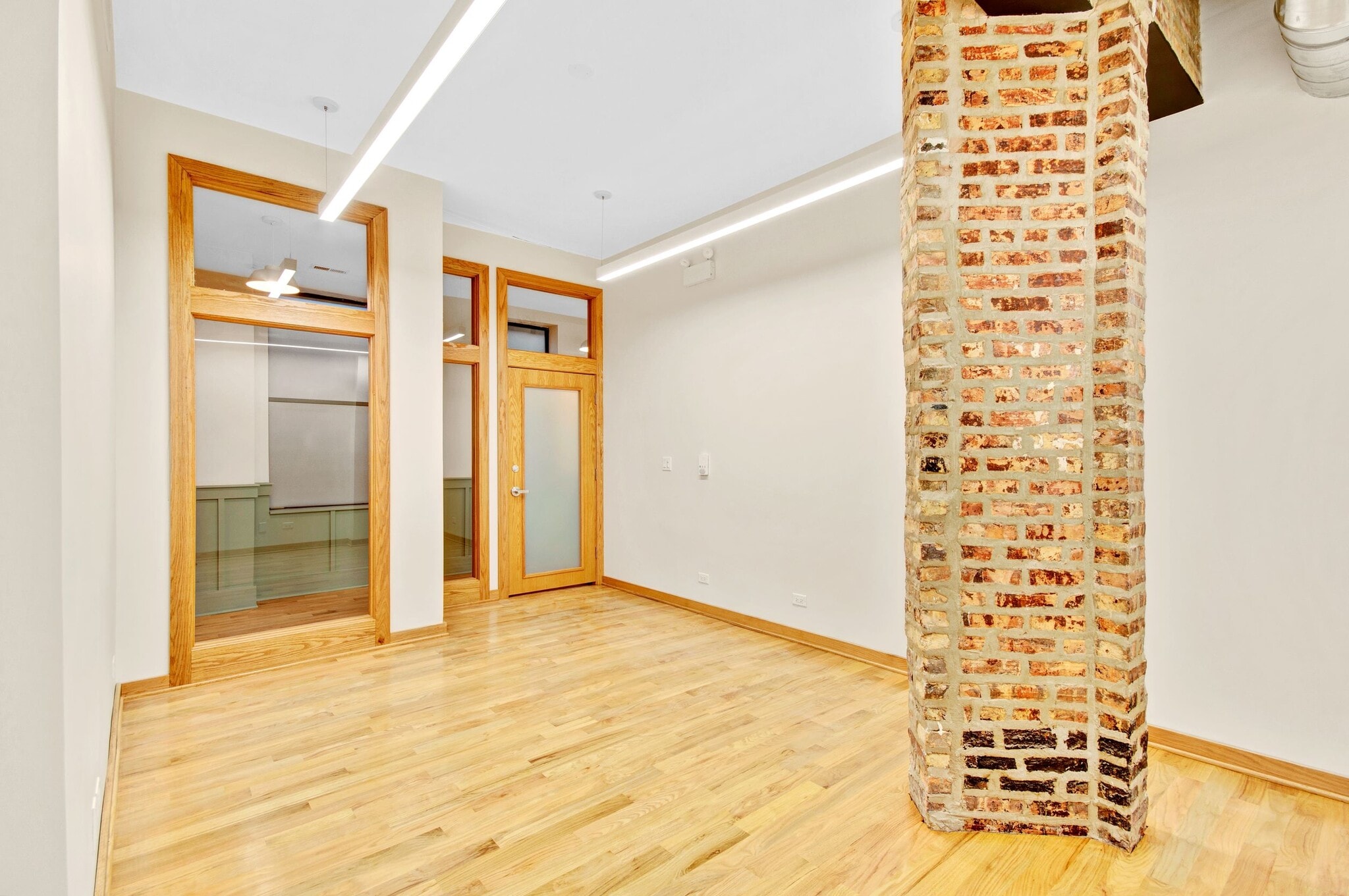 435 W Diversey Pky, Chicago, IL for lease Building Photo- Image 1 of 11