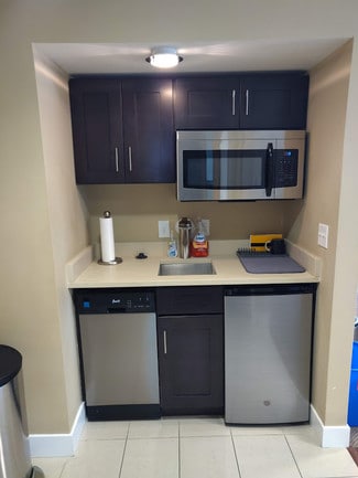 More details for 6803 Whittier Ave, McLean, VA - Office for Lease