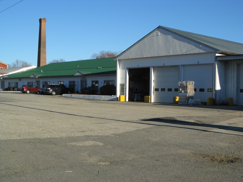 33 Elm St, Merrimack, NH for lease - Building Photo - Image 1 of 41