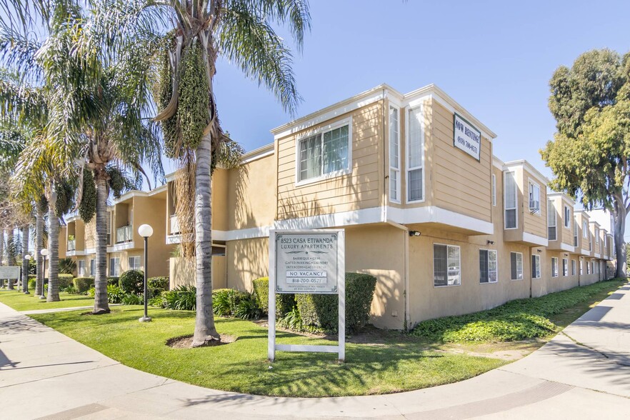 8523 Etiwanda Ave, Northridge, CA for sale - Building Photo - Image 1 of 1