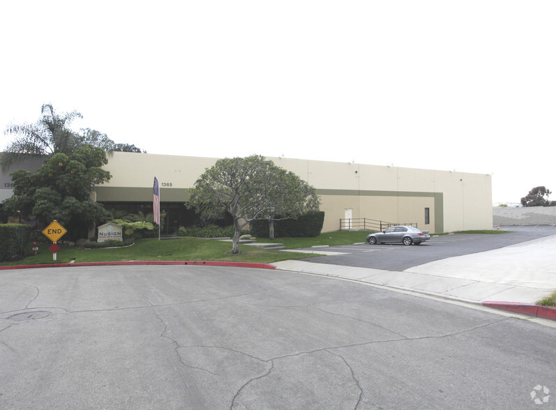 1365 Darius Ct, City Of Industry, CA for lease - Building Photo - Image 2 of 5