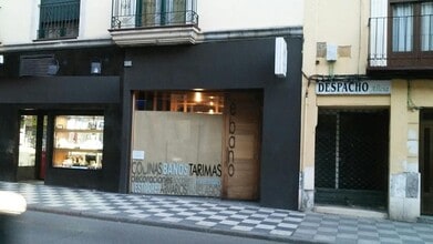 Retail in Cuenca, Cuenca for lease Building Photo- Image 1 of 7