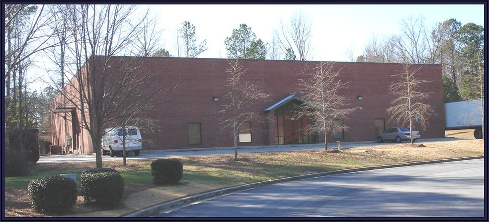 1310 Capital Cir, Lawrenceville, GA for lease - Building Photo - Image 2 of 7