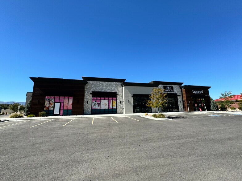 633 S Pleasant Grove Blvd, Pleasant Grove, UT for lease - Building Photo - Image 2 of 5