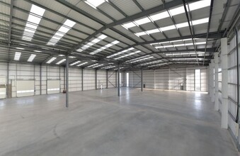 First Av, Deeside for lease Interior Photo- Image 1 of 5