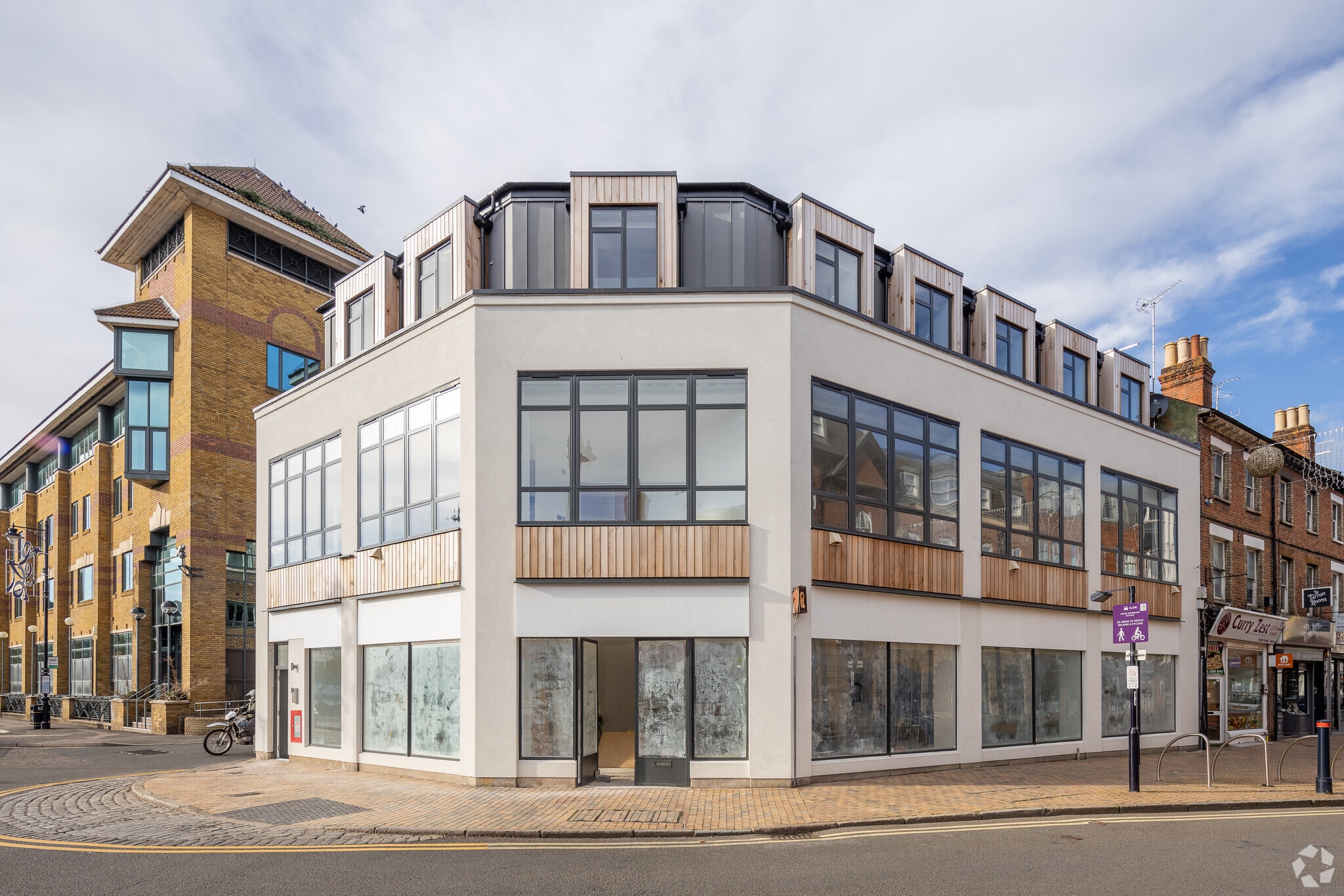 21 Broadway, Maidenhead for sale Primary Photo- Image 1 of 1