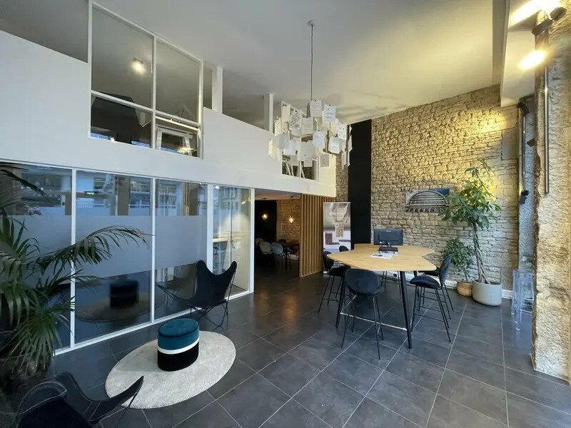 Office in Lyon for lease Interior Photo- Image 1 of 13
