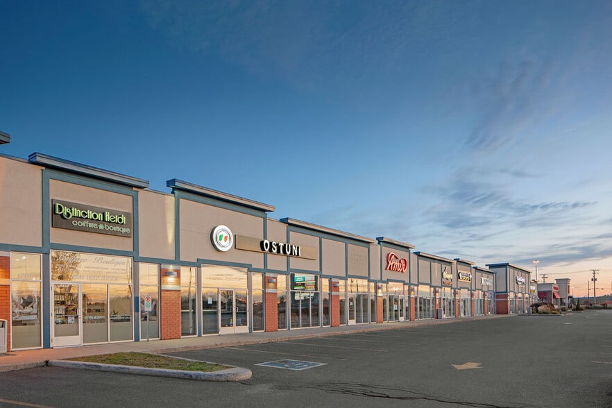 1198-1252 Rue Yves-Blais, Terrebonne, QC for lease - Building Photo - Image 3 of 6