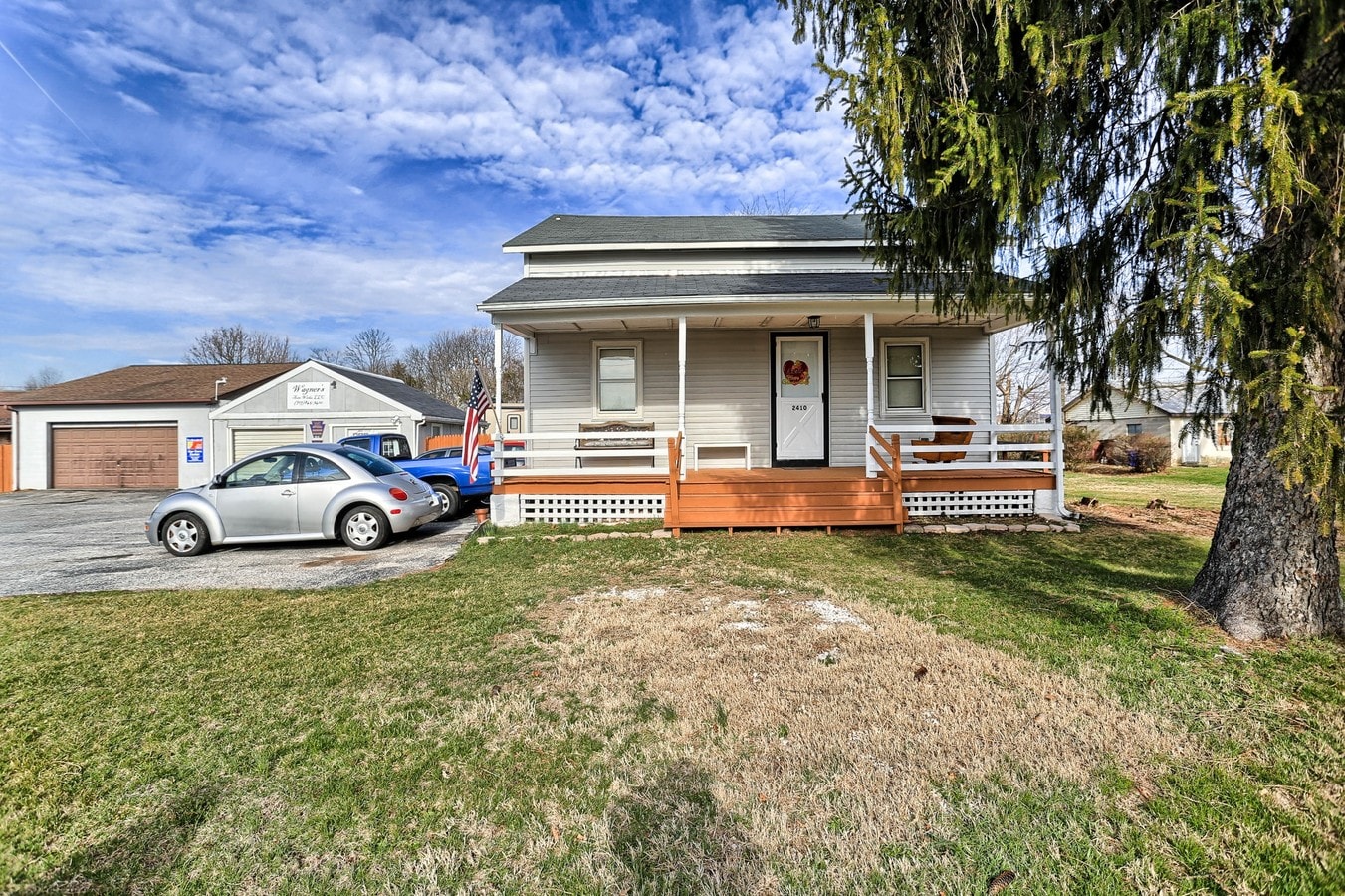 2410 Oakland Rd, Dover, PA 17315