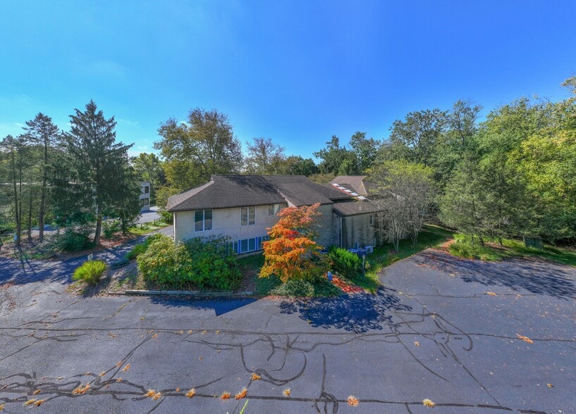 831 Dekalb Pike portfolio of 3 properties for sale on LoopNet.com - Building Photo - Image 2 of 5