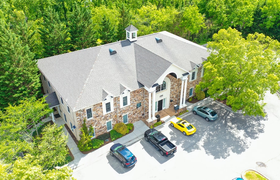 192 Summerfield Ct, Troutville, VA for sale - Building Photo - Image 2 of 21