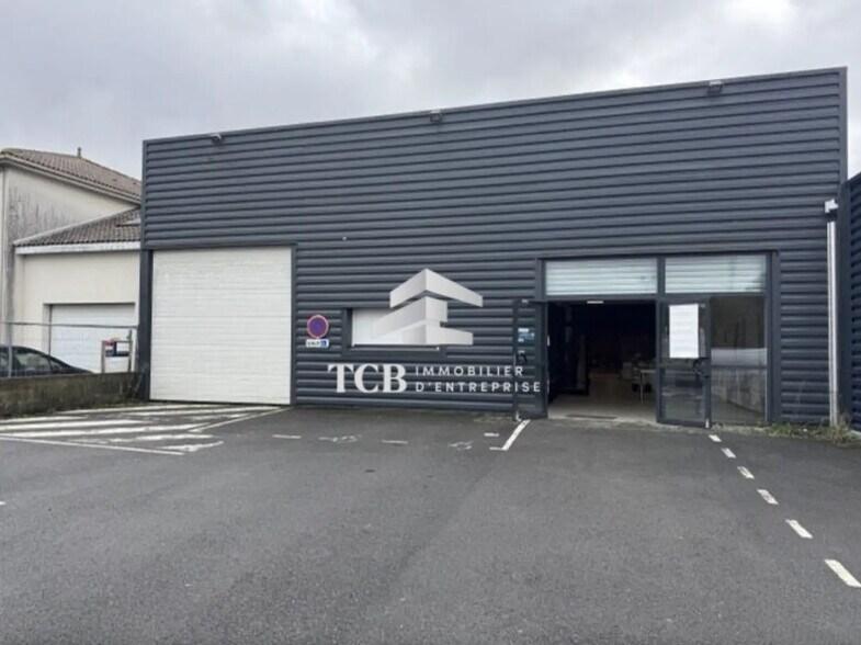 Flex in Clisson for lease - Building Photo - Image 2 of 12