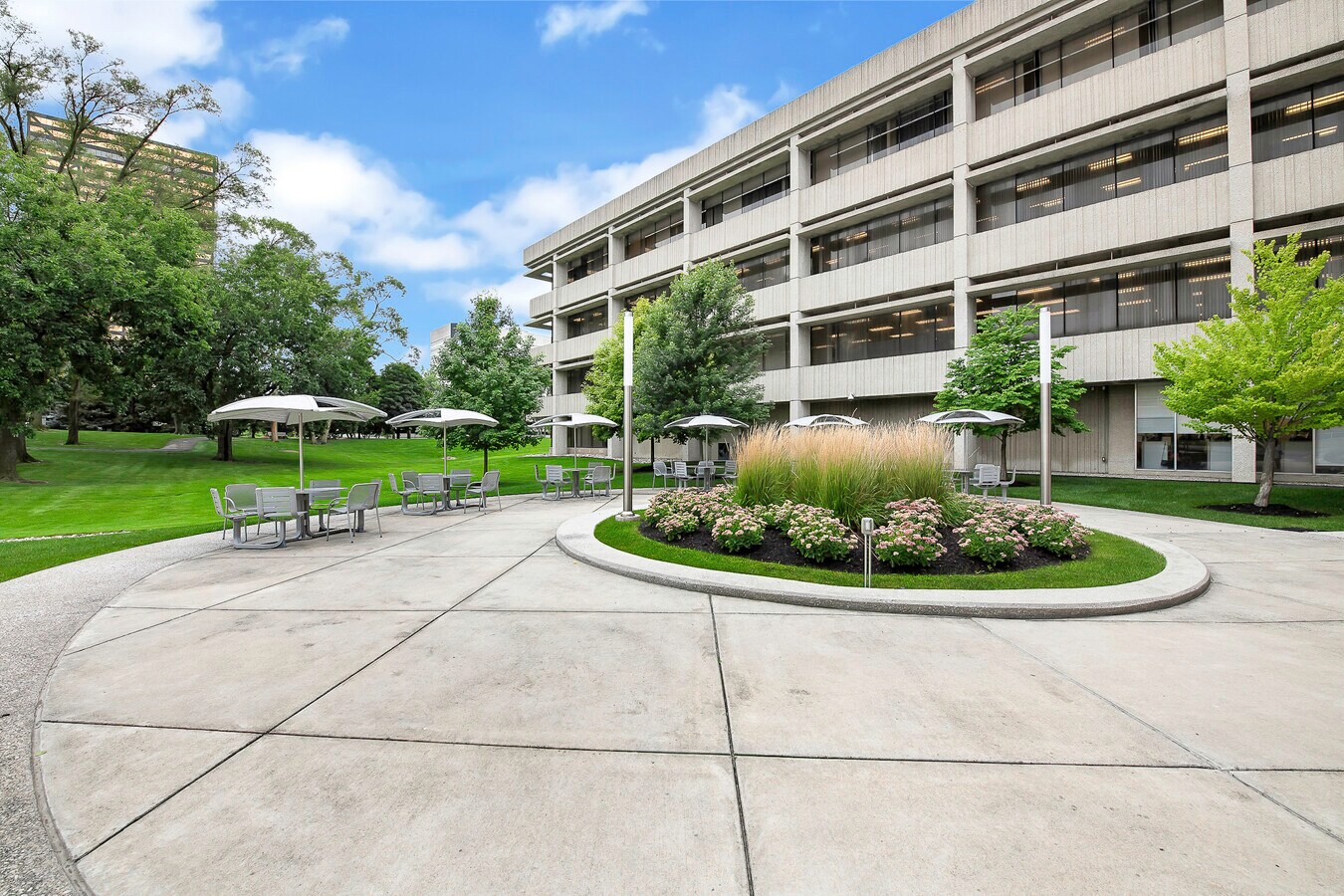 20500 Civic Center Dr, Southfield, MI 48076