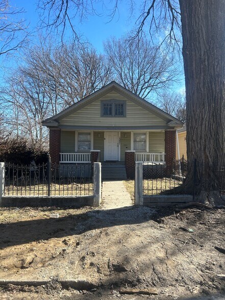 1521 Lawn Ave, Kansas City, MO for sale - Primary Photo - Image 1 of 1