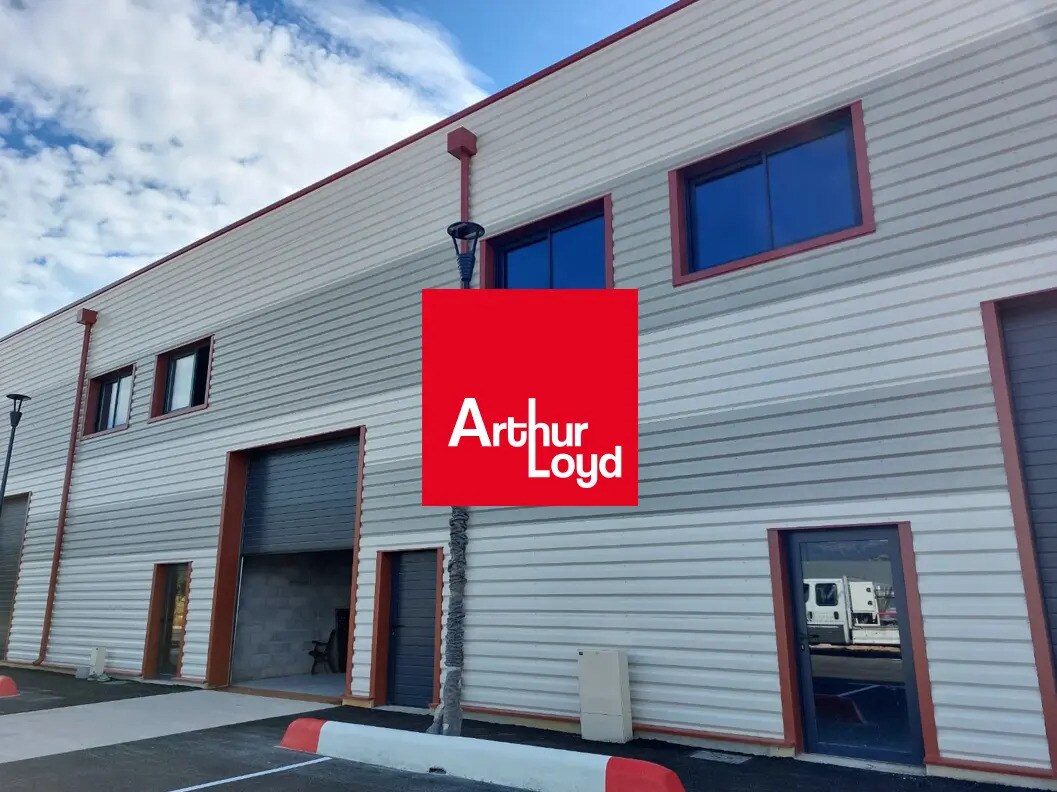 Industrial in Signes for lease Building Photo- Image 1 of 8