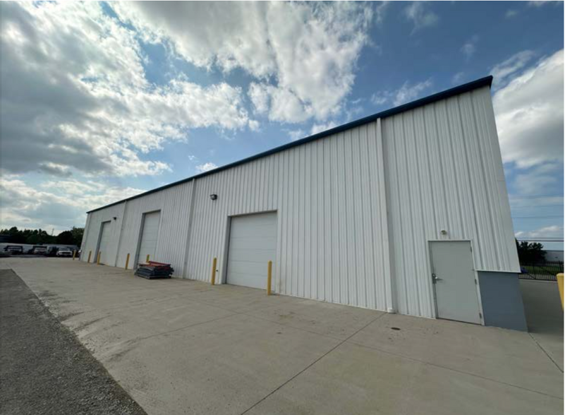 4221 Muhlhauser Rd, Fairfield, OH for lease - Building Photo - Image 2 of 7