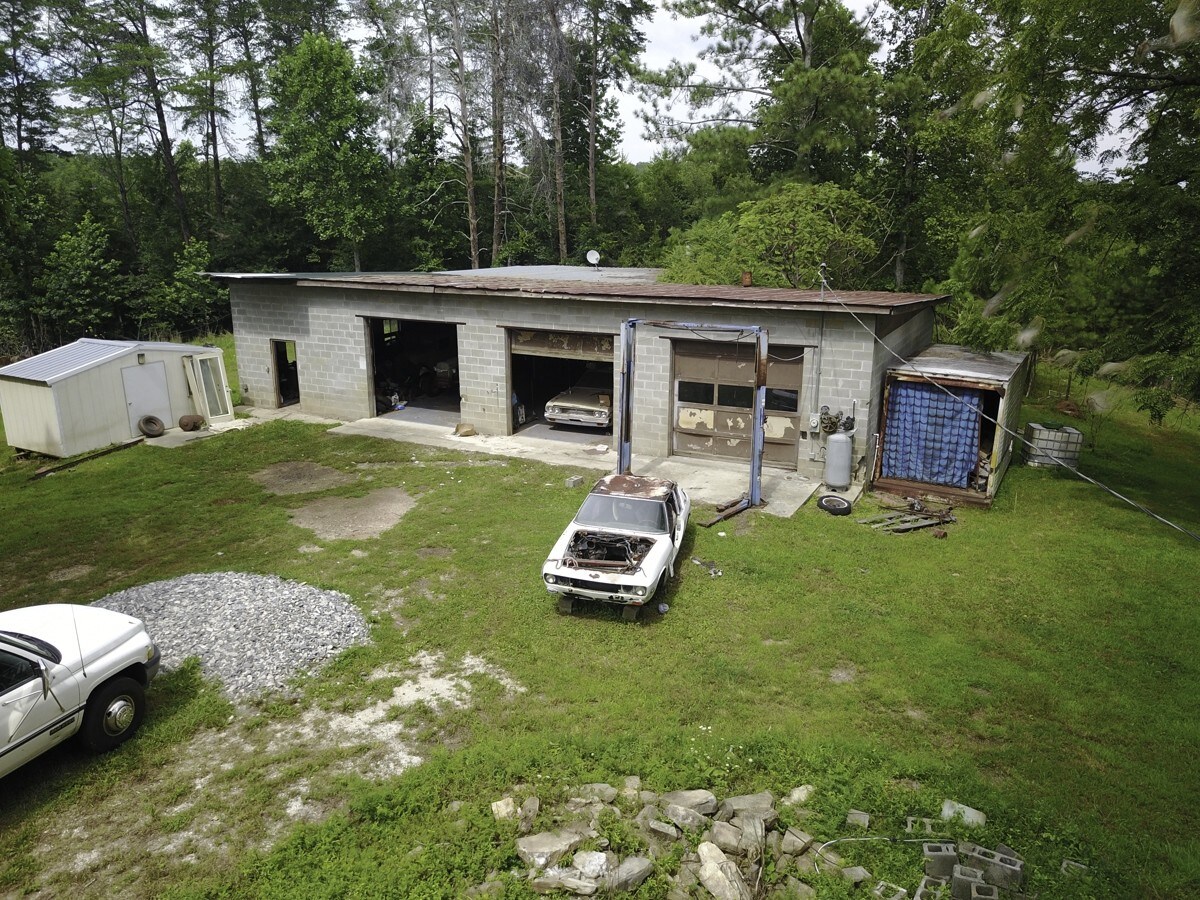 369 Sweetwater Church Rd, Dawsonville, GA 30534