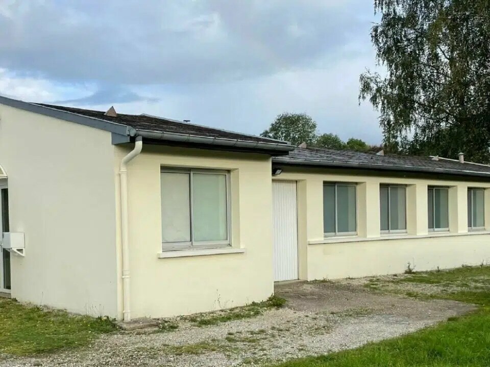 Flex in Sarrey for lease Building Photo- Image 1 of 4