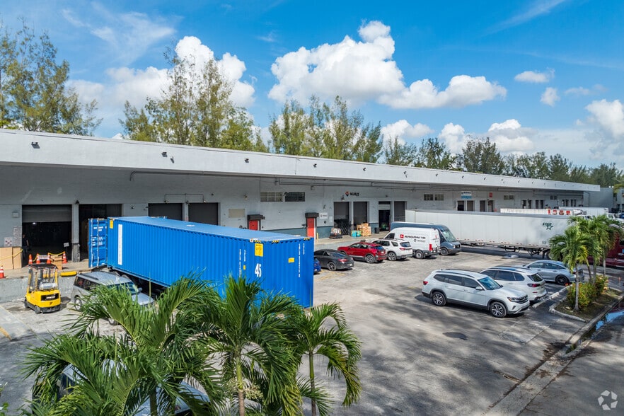 1700-1790 NW 96th Ave, Doral, FL for lease - Building Photo - Image 2 of 3