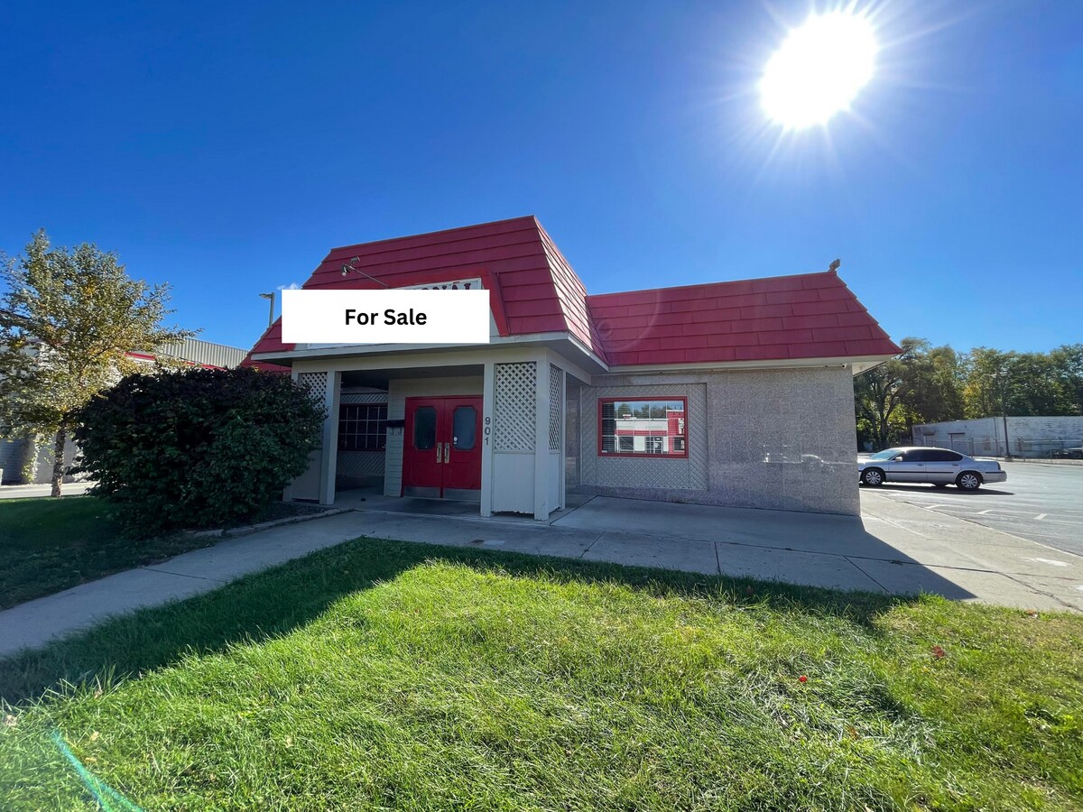 901 E Euclid Ave, Des Moines, IA 50316